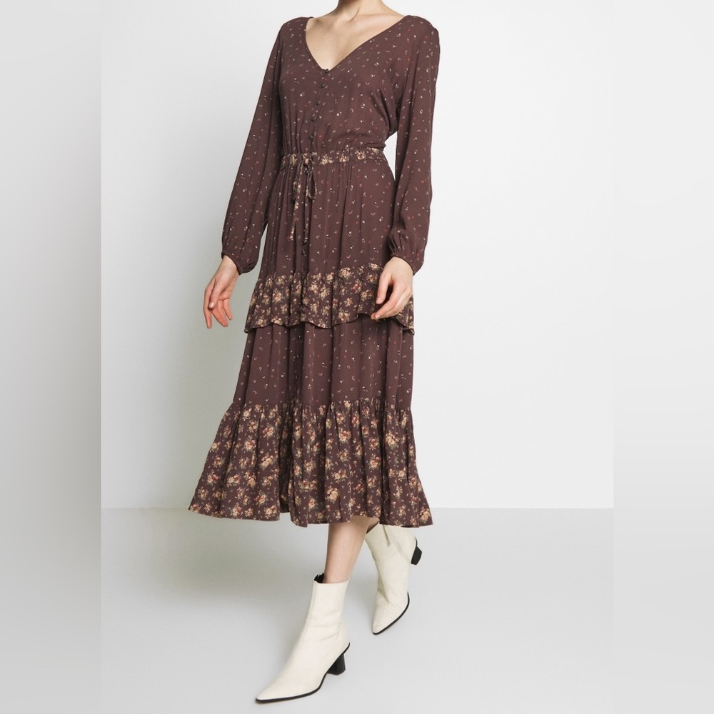 American Eagle Outfitters Brown Floral Maxi Dress